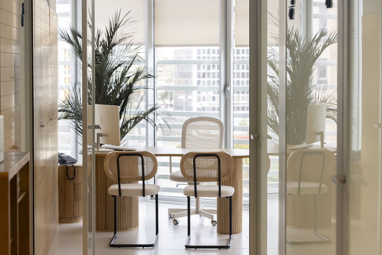 doctora durante la operación